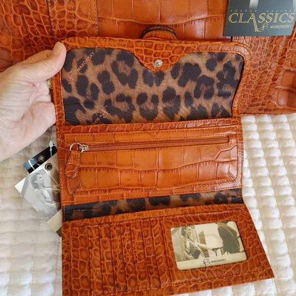 Vintage Bruce Makowsky satchel - Picture 7 of 8